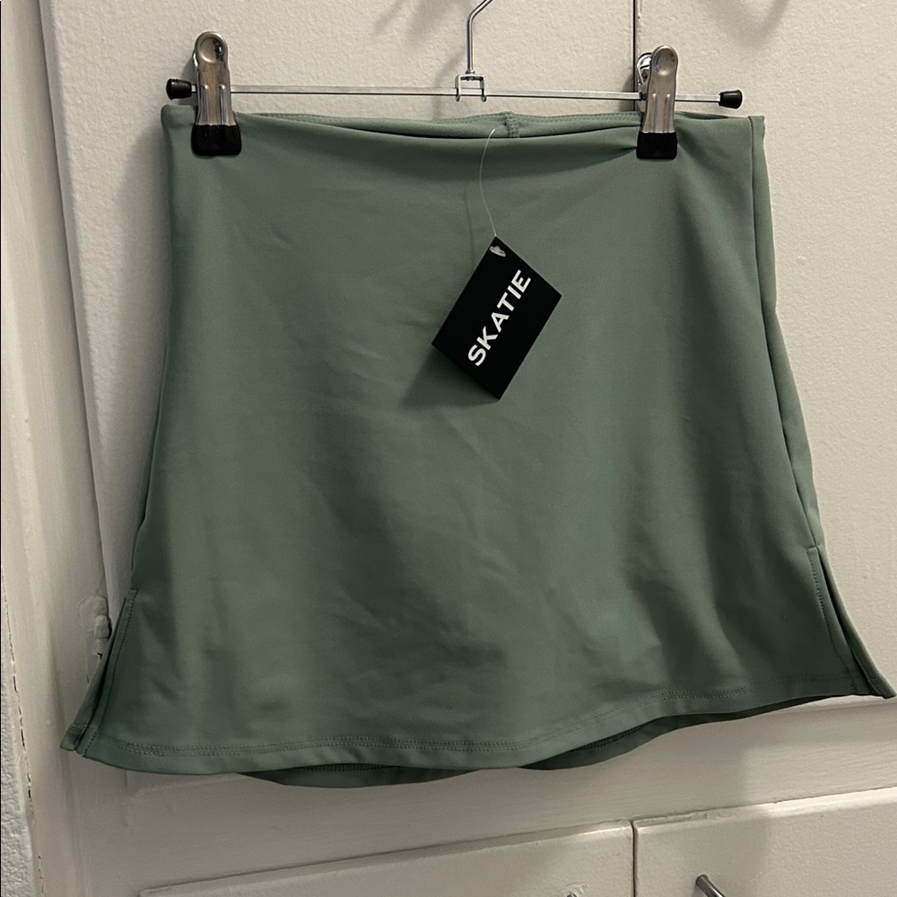 Skatie Women's Sage Skater Skort